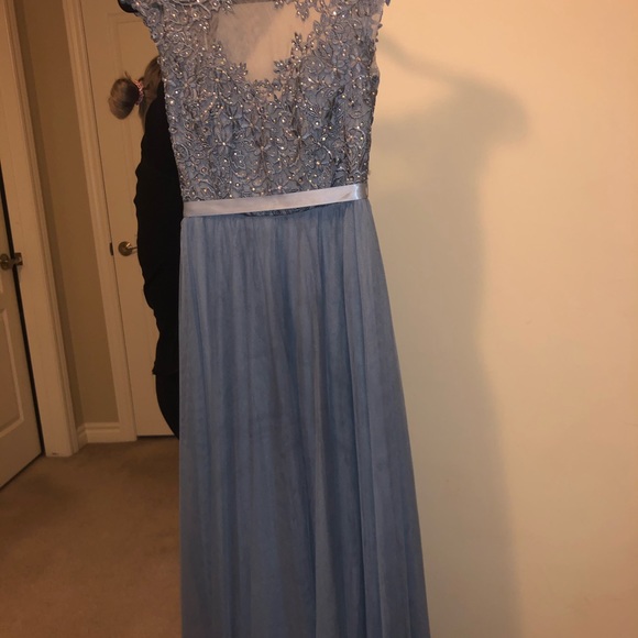 David’s bridal dress - Picture 5 of 8